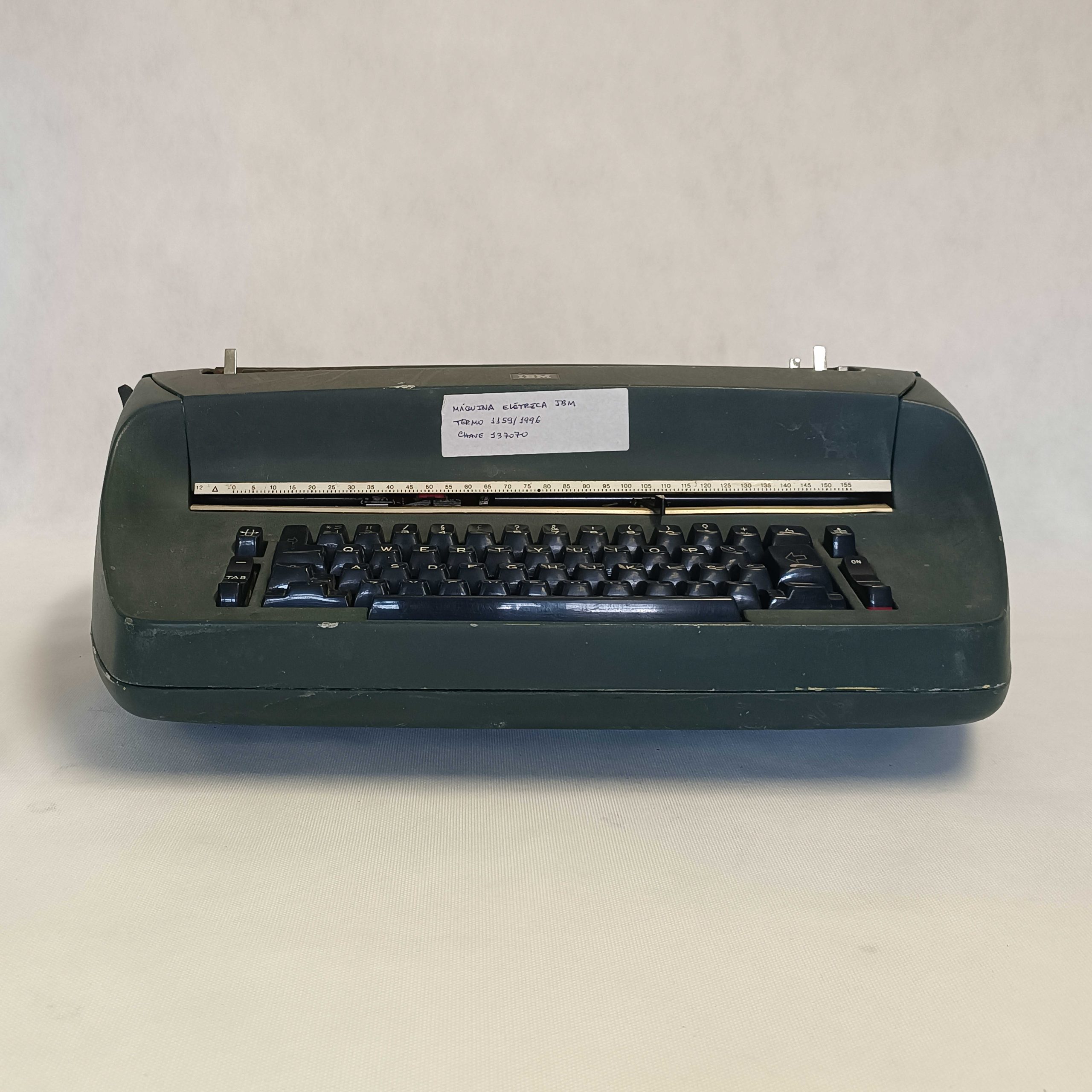 Máquina de escrever elétrica IBM Selectric
